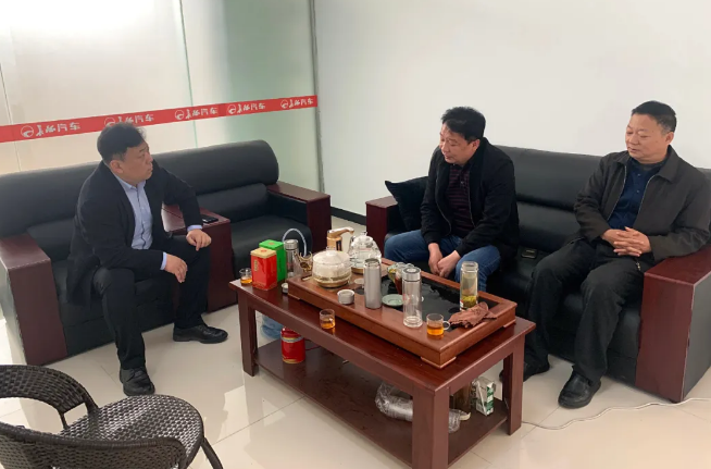  分析市场 13日上午张宝胜一行人来到了位于安阳市的智融汽车销售有限公司
-国际物流